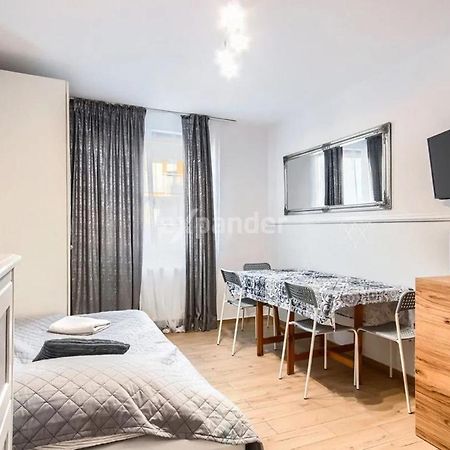 Luksusowy Gaj Apartament By Apartamenty Na Dni Wrocław Exteriör bild