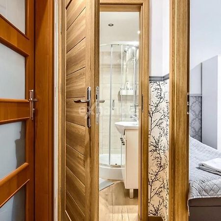Luksusowy Gaj Apartament By Apartamenty Na Dni Wrocław Exteriör bild